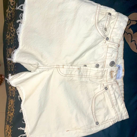 *sale! Zara cream/white button tie shorts - Picture 1 of 7